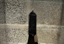 Lagerung und Trinken von Portwein Historische Portweinflasche von Sandeman